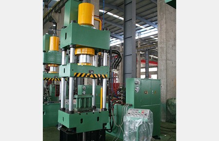 Four column hydraulic press