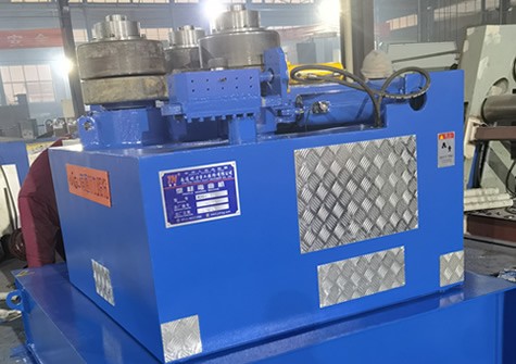 Profile bending machine